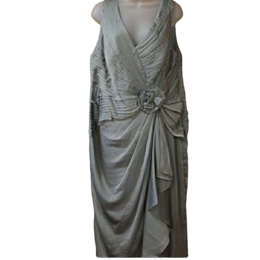 Adrianna Papell Gray Long Formal Beaded Pleated Flowing Dress 18/20